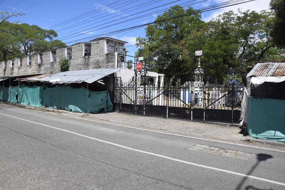Monumento 14 del Cementerio Central de Neiva ocupó su capacidad máxima