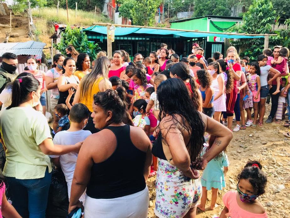 Donatón Navideña, hizo felices a más de 300 niños