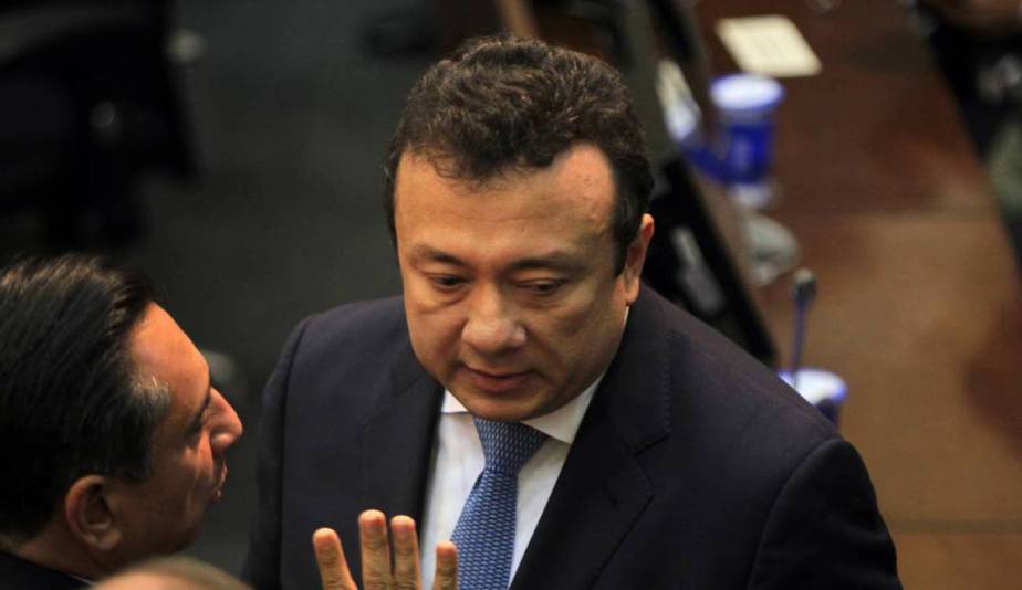 Niegan solicitud de aclaración a la defensa de senador Pulgar salpicado por corrupción