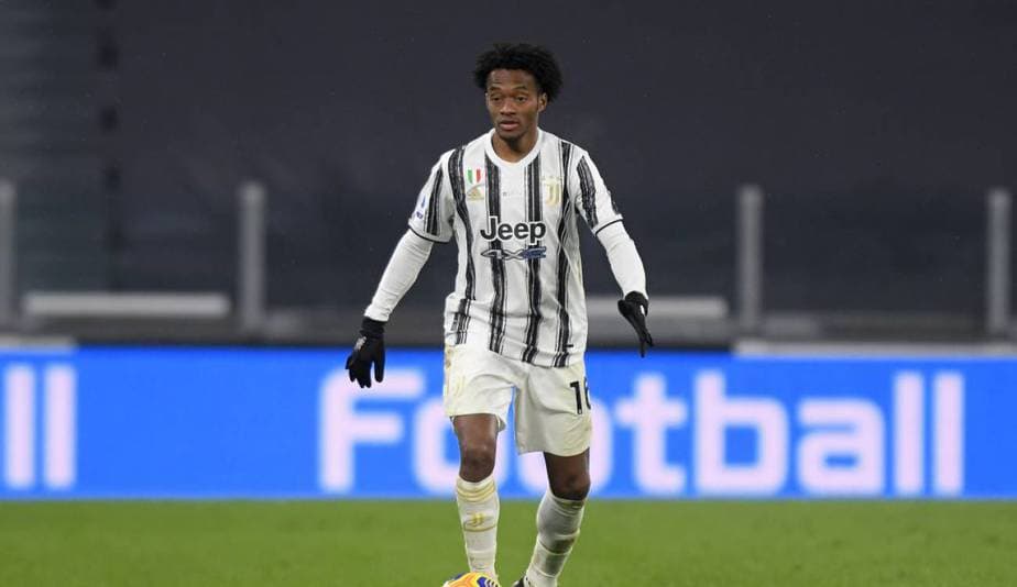 Doble asistencia y un gol anulado para Cuadrado en triunfo de la Juventus