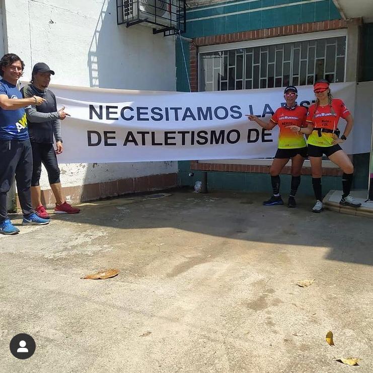 Deportistas exigen la construcción de la pista de atletismo.