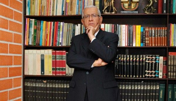 Abogado constitucionalista, Hugo Tovar Marroquín.