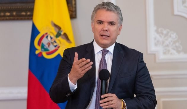 Expulsan a dos supuestos espías rusos de Colombia