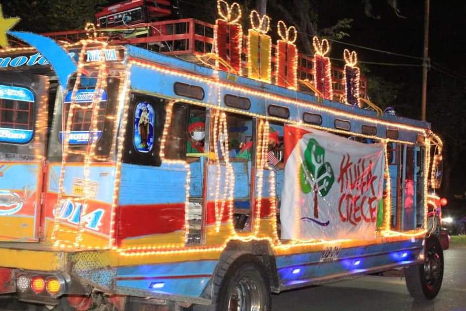 La caravana recorrió varios barrios del municipio.