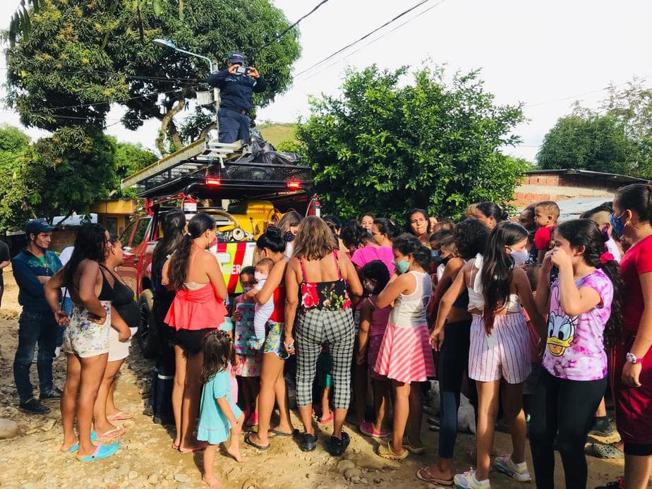 En el asentamiento Neiva Ya fue la entrega de los regalos.