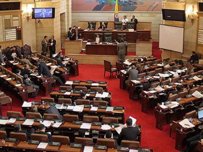 APRUEBAN reducir jornada laboral de 48 a 40 horas semanales