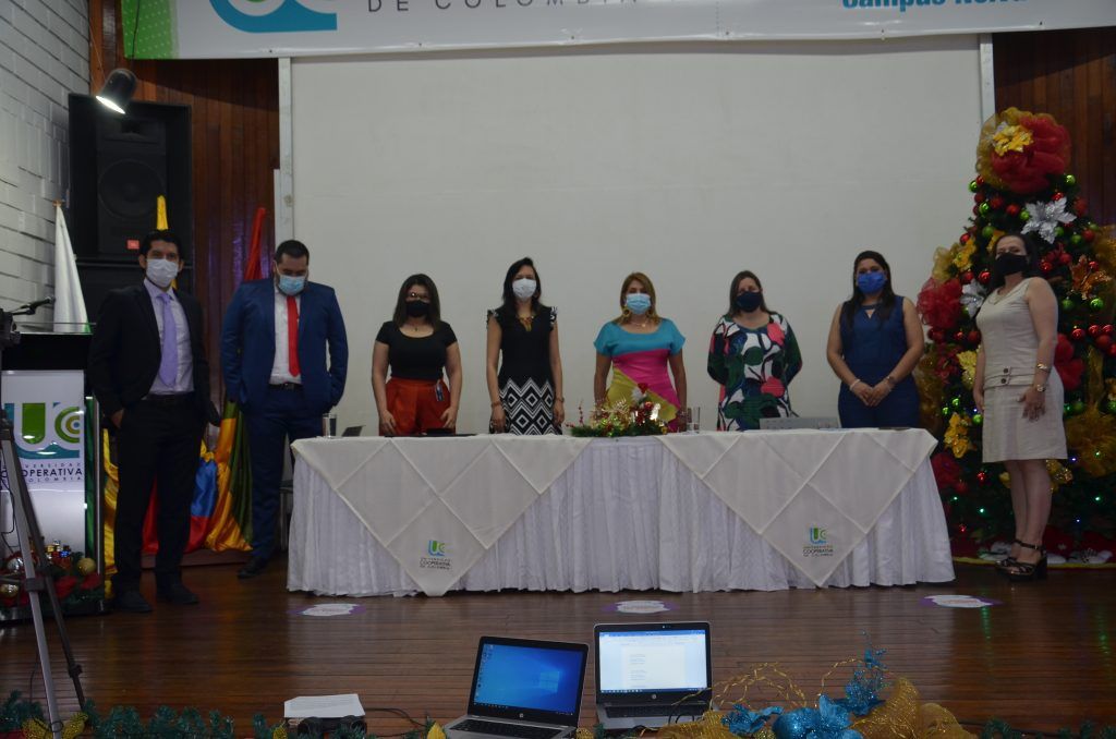 Directivas de la UCC, con los jefes de programa de la institución.