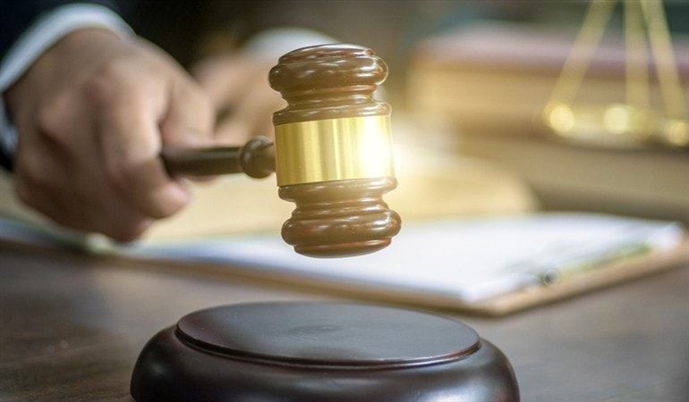 Juez tumba aislamiento para viajeros que llegan al país