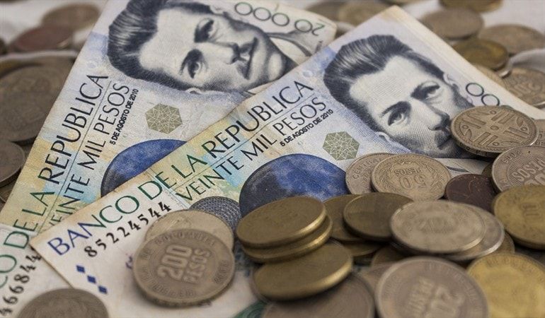 En un día un congresista gana más que un trabajador con el salario mínimo en un mes