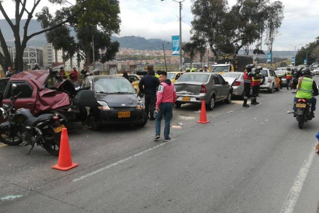 Carro cisterna que atropelló a tres personas, debía más de 1 millón en multas de tránsito