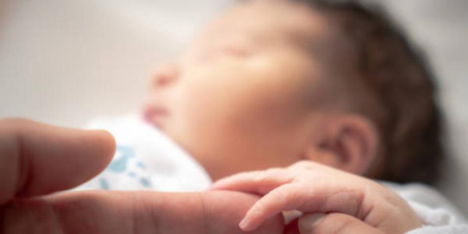 Un bebé cayó de un tercer piso en Medellín