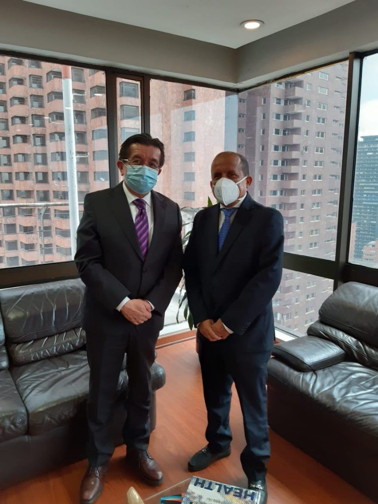 Reunión de las autoridades huilenses con el viceministro de Salud Pública, Luis Alexander Moscoso en Bogotá.