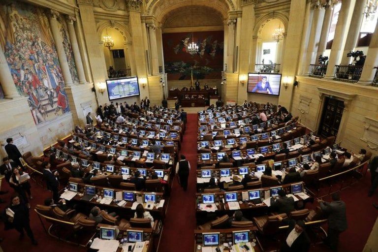 Radican ponencia de reforma a la salud en el Congreso con una firma clasificada
