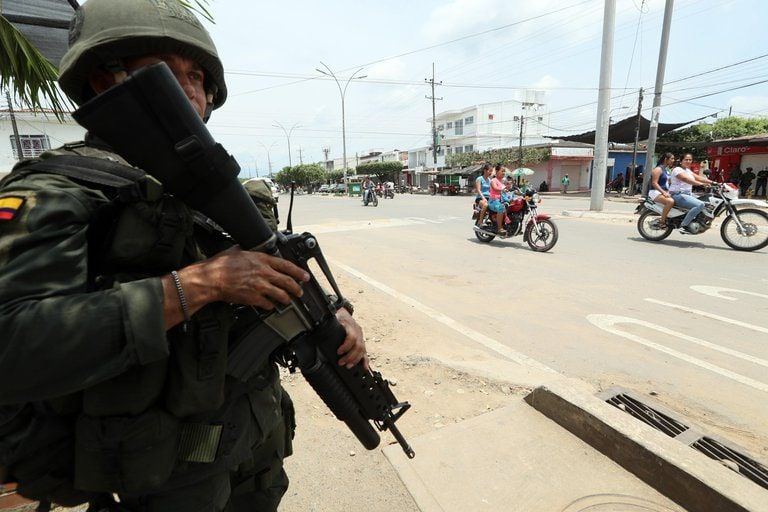 Enfrentamientos entre grupos subversivos obligaron a una comunidad de Tibú a desplazarse