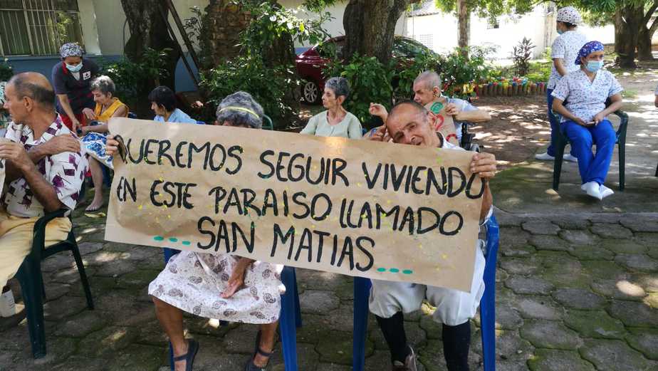 En vilo 63 adultos mayores por falta de recursos
