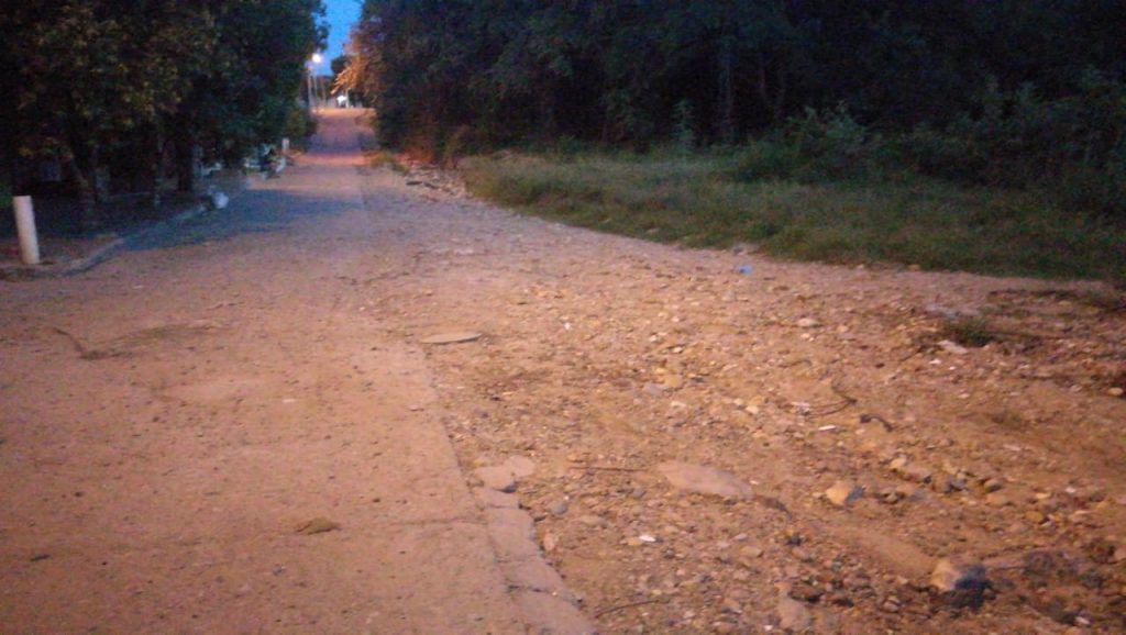 Principales vías de barrio se encuentran en mal estado.
