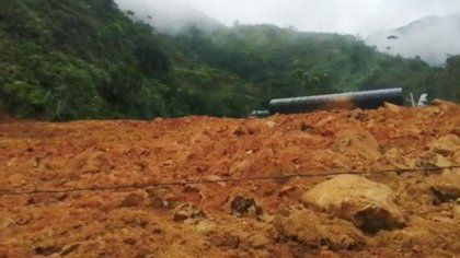 Dos muertos dejó derrumbe en la vía Medellín – Bogotá