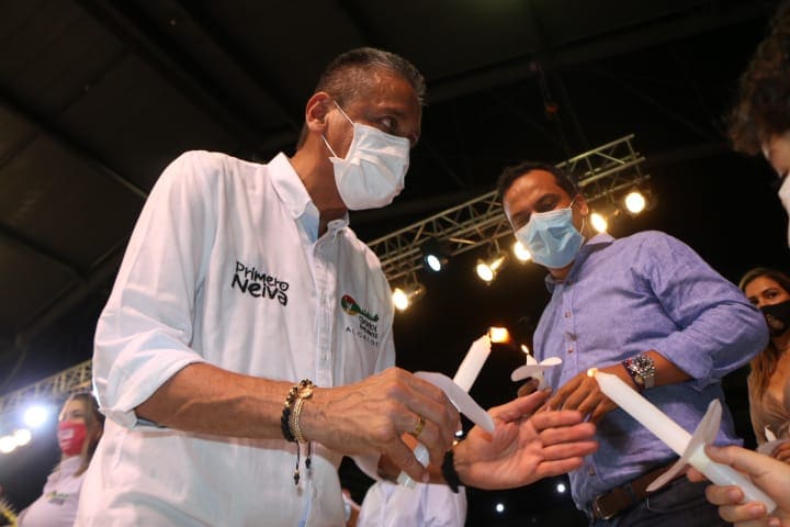 Neiva encendió las luces navideñas