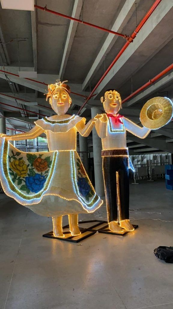 400 figuras fueron elaboradas por los artesanos.