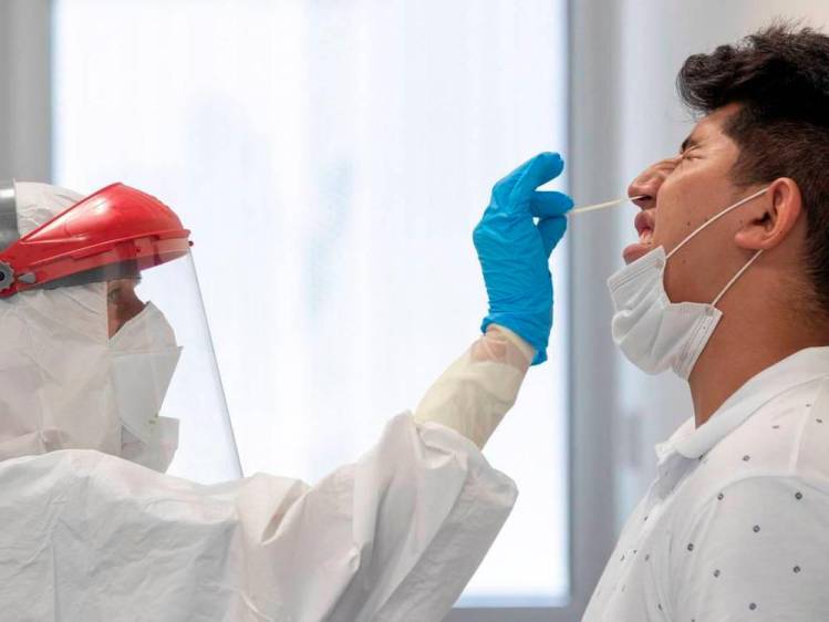 Nueva cepa de COVID-19 es entre 50% y 74% más contagiosa