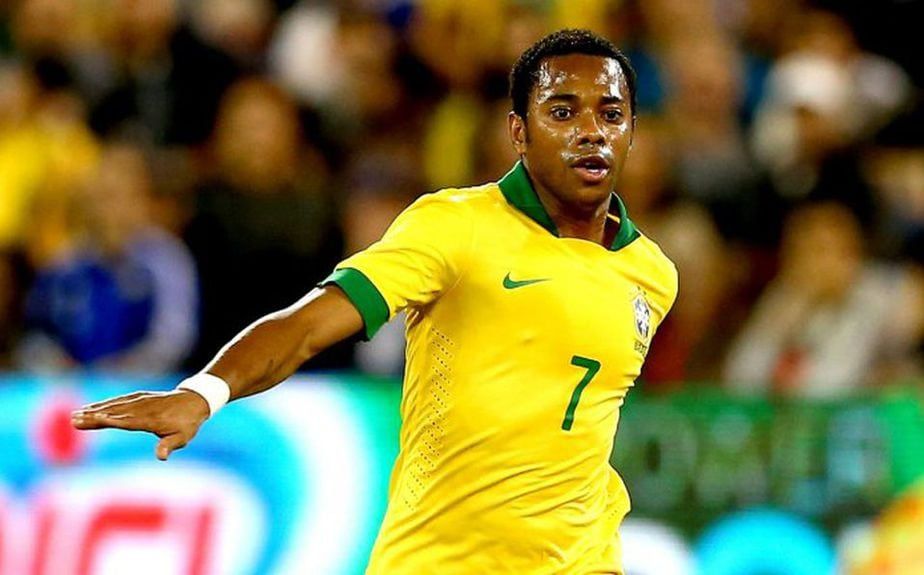 Condenan a nueve años de prisión a Robinho por violación en Italia