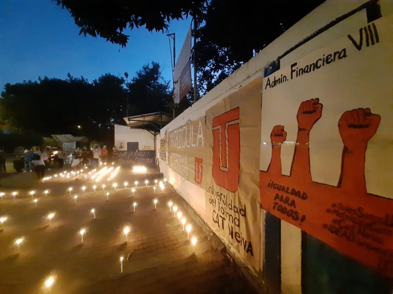 Velatón por ‘matrícula cero’ para estudiantes huilenses