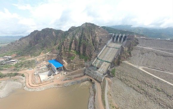 Oficializan presuntos hallazgos disciplinarios contra la CAM en caso Quimbo