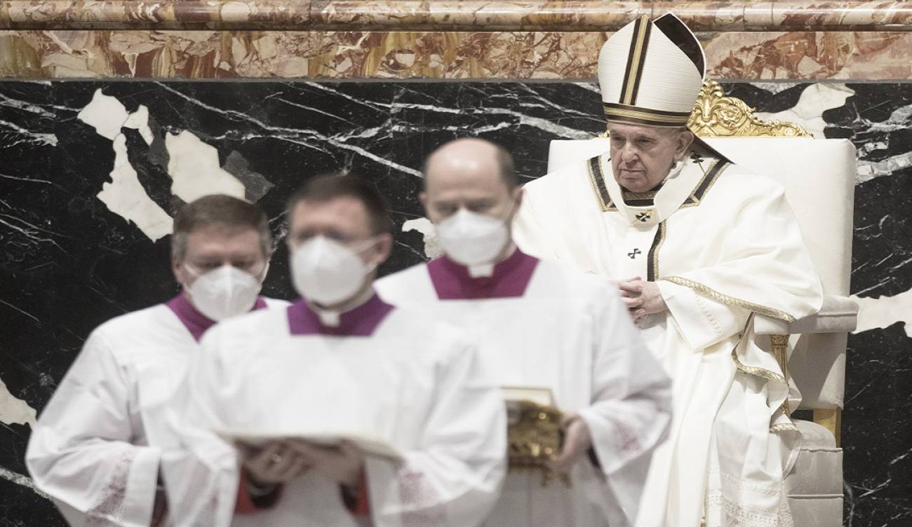 Oponerse a la vacuna es negacionismo suicida: Papa Francisco