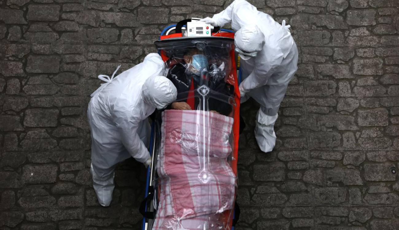 Más de 15 mil personas fallecieron por Covid en menos de 24 horas