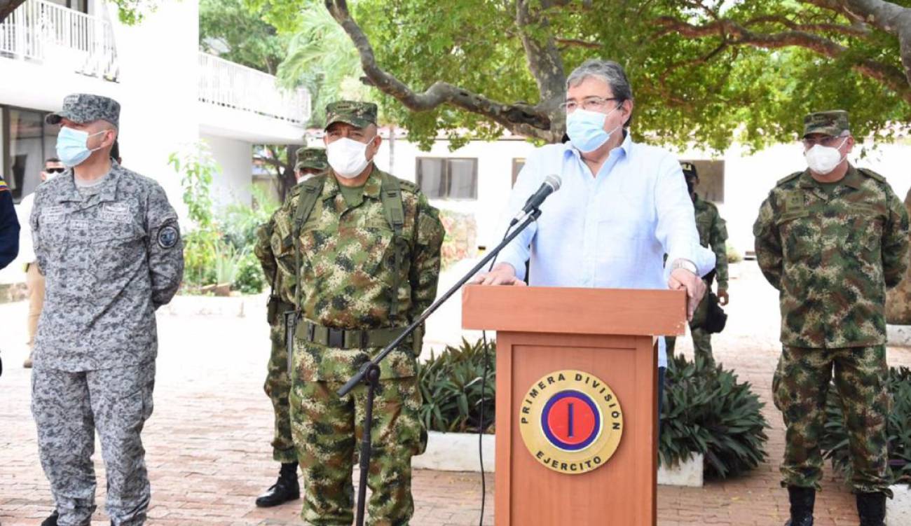 Senador Sanguino acusa a Carlos Holmes en usar su cargo para aspiraciones presidenciales