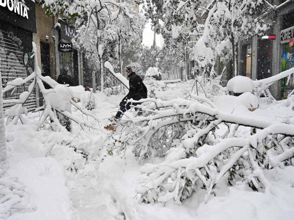 La mujer estaba el viernes por la noche en un carro con su compañero.