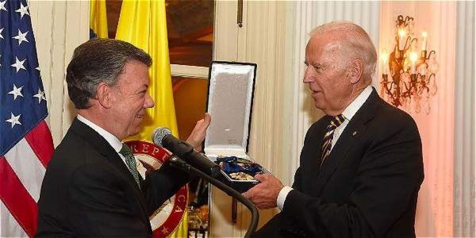 Juan Manuel Santos fue invitado a posesión de Joe Biden