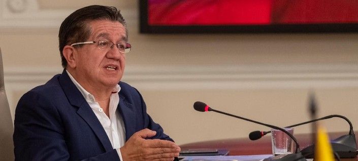 Claudia López deje de poner cortinas de humo a su responsabilidad: Minsalud