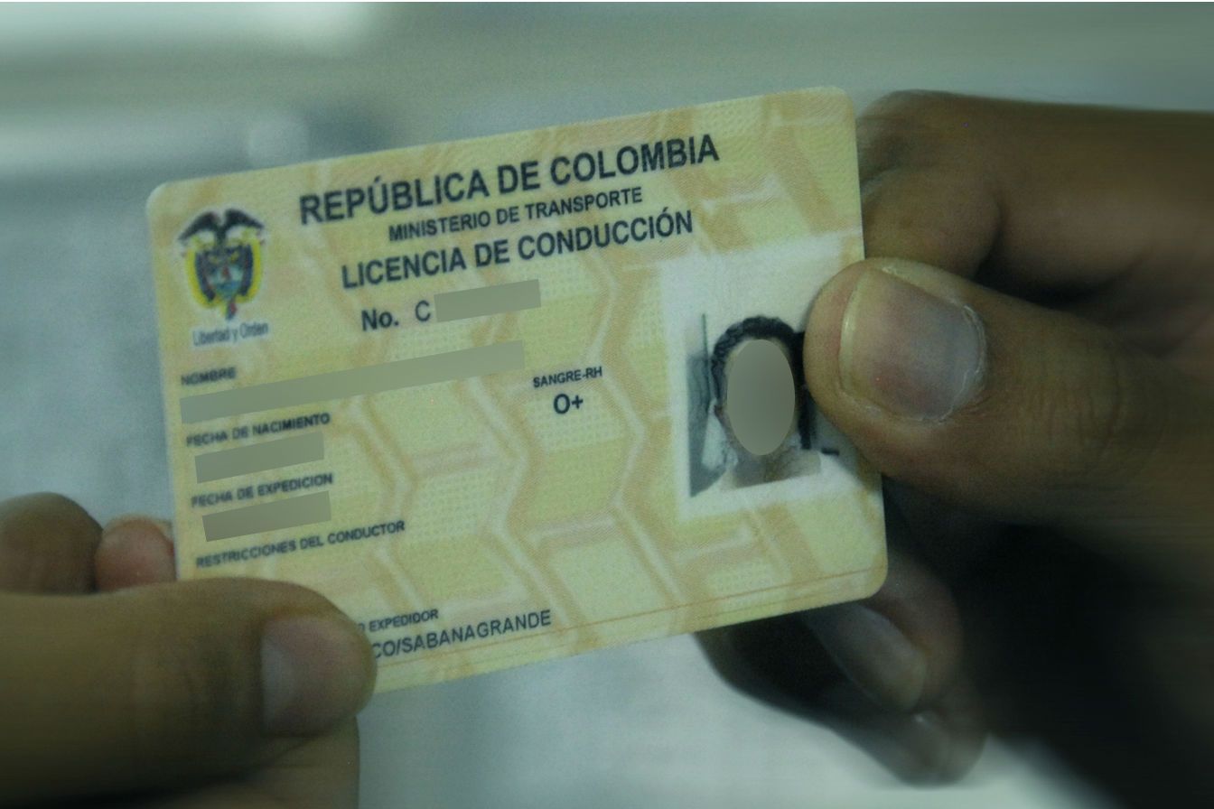 Licencia de conducción, con triquiñuelas a todo costo