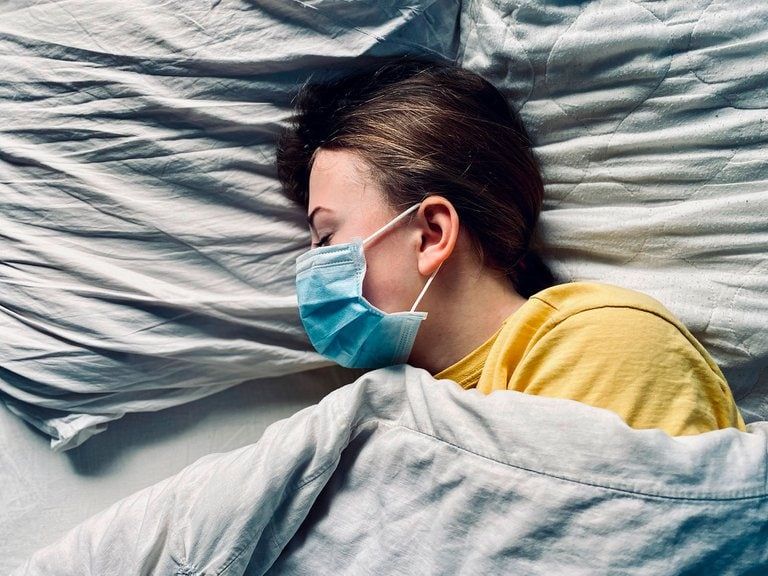 Algunos de los diagnosticos pueden ser: alteraciones de la memoria, de la concentración, dolores de garganta, musculares, articulares, cefaleas, adenopatías (ganglios inflamados) (Shutterstock).