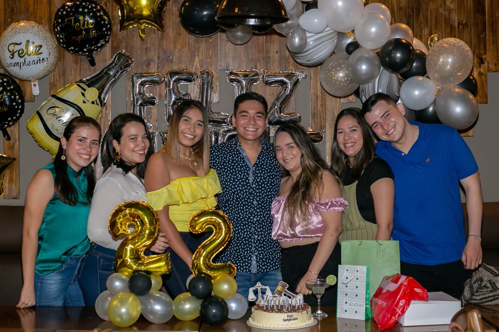 Laura Martínez, Lina Perdomo, Alejandra Orjuela, Juan Camilo Roldán, Maira Salgado, Ana María Villaquiran, Nicolás Flórez.