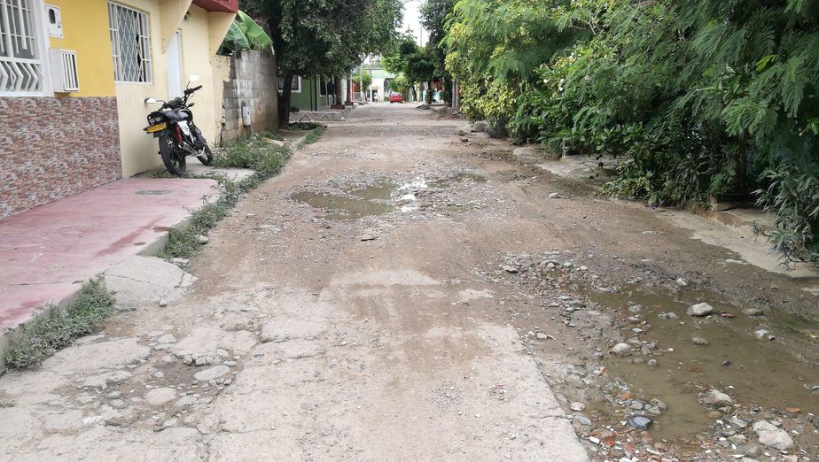 Barrio Reinaldo Matiz, sin vías y con desórdenes nocturnos