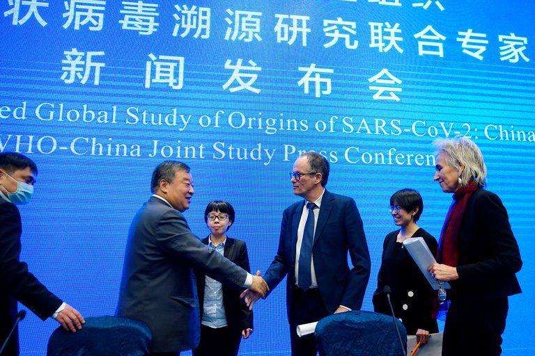 La Organización Mundial de la Salud que investigó el coronavirus en Wuhan descartó la posibilidad de que se hubiese originado en un laboratorio.