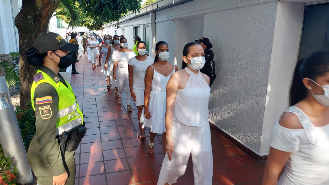 Las jóvenes fueron presentadas ante el Comando de la Policía, el Alcalde de la Ciudad, la comunidad en general y medios de comunicación.