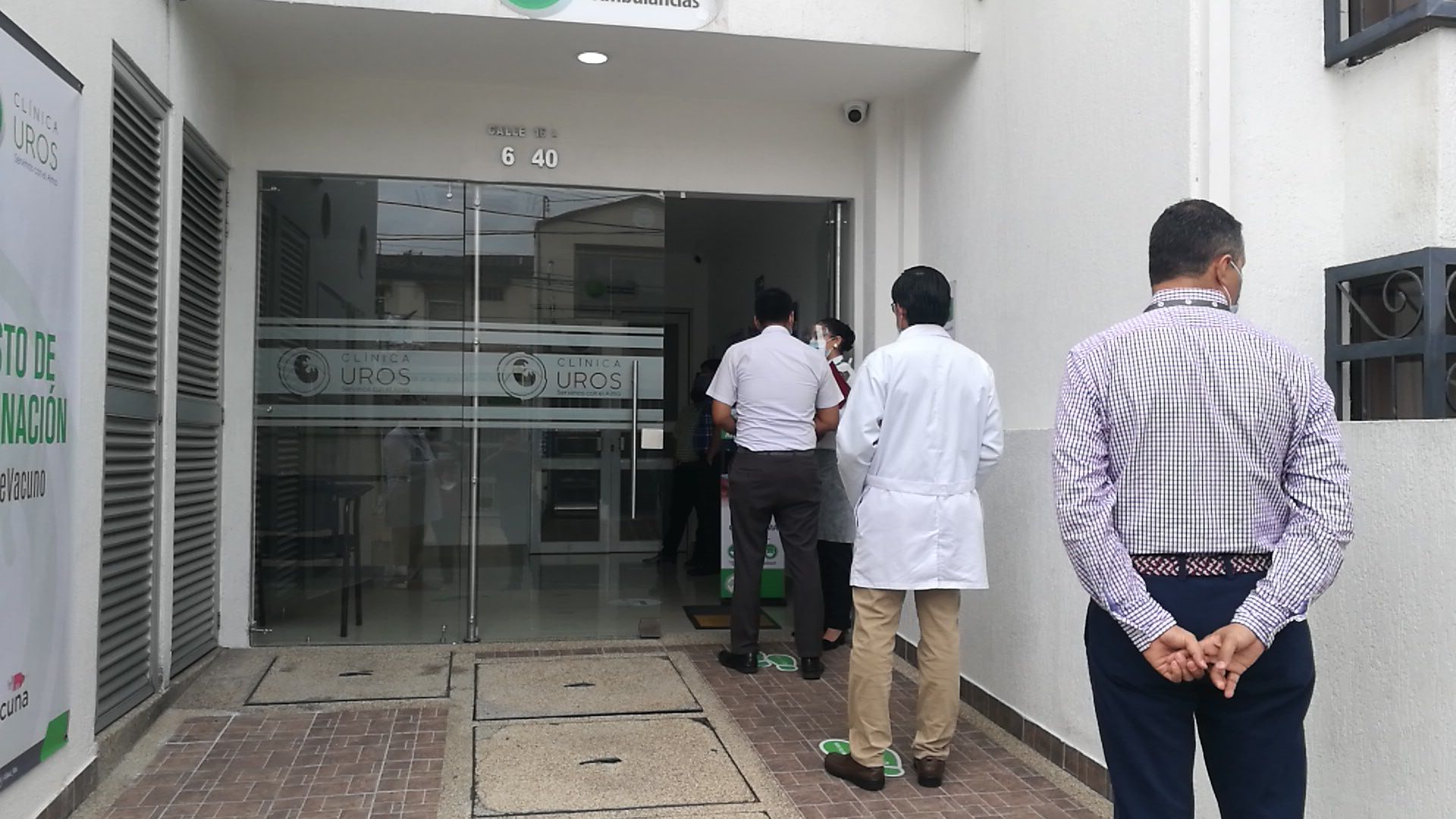 No existe contraindicación para la aplicación de la vacuna contra el covid-19.