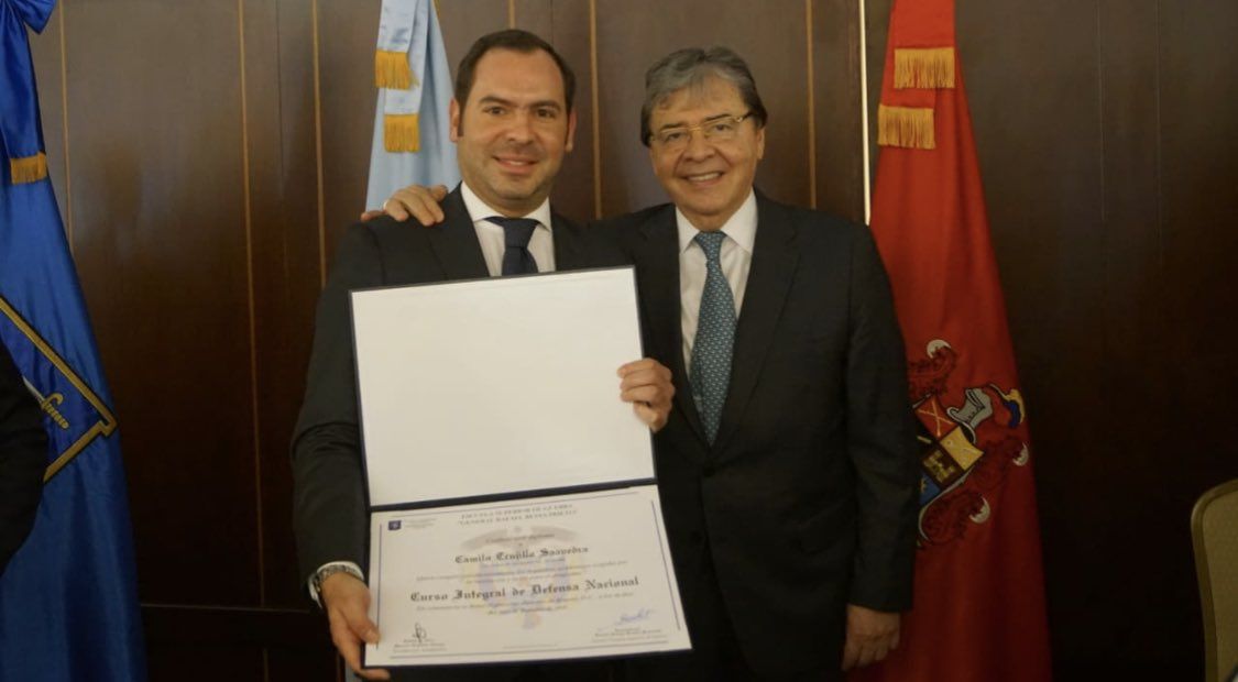 Hijo de Carlos Holmes Trujillo suena como Viceministro de Defensa