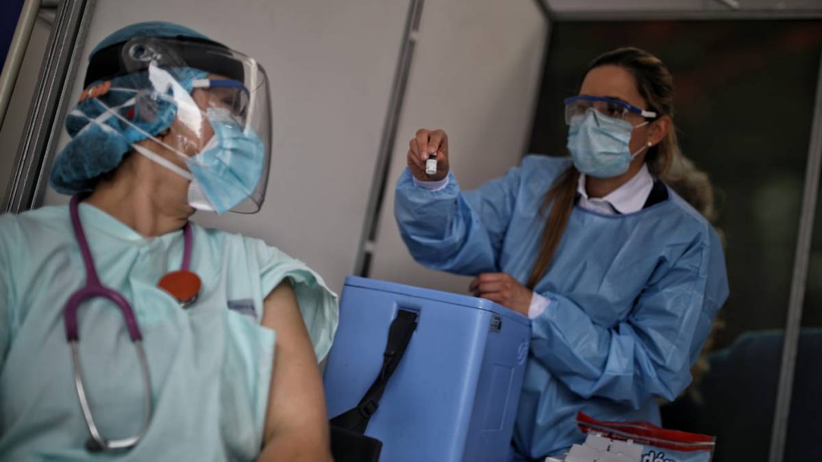 Frente al pesimismo económico un mayor número de neivanos considera vacunarse contra el coronavirus.