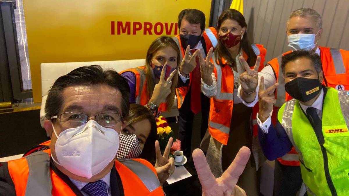 Claudia López criticó la logística de la entrega de las vacunas por toma de foto