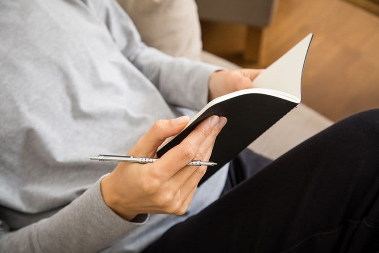 Continúa el pleito por el genérico masculino que incluye a la mujer