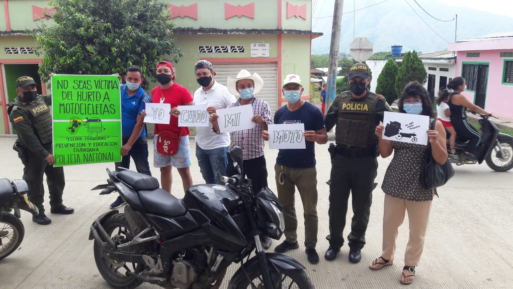 En Algeciras realizaron campaña contra el hurto a motocicletas