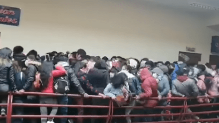 Tragedia en Bolivia: siete estudiantes murieron al caer de un cuarto piso
