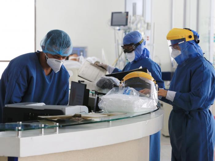 Seis familiares y tres amigas dieron positivo luego de la llegada de Laura de Europa a Neiva.