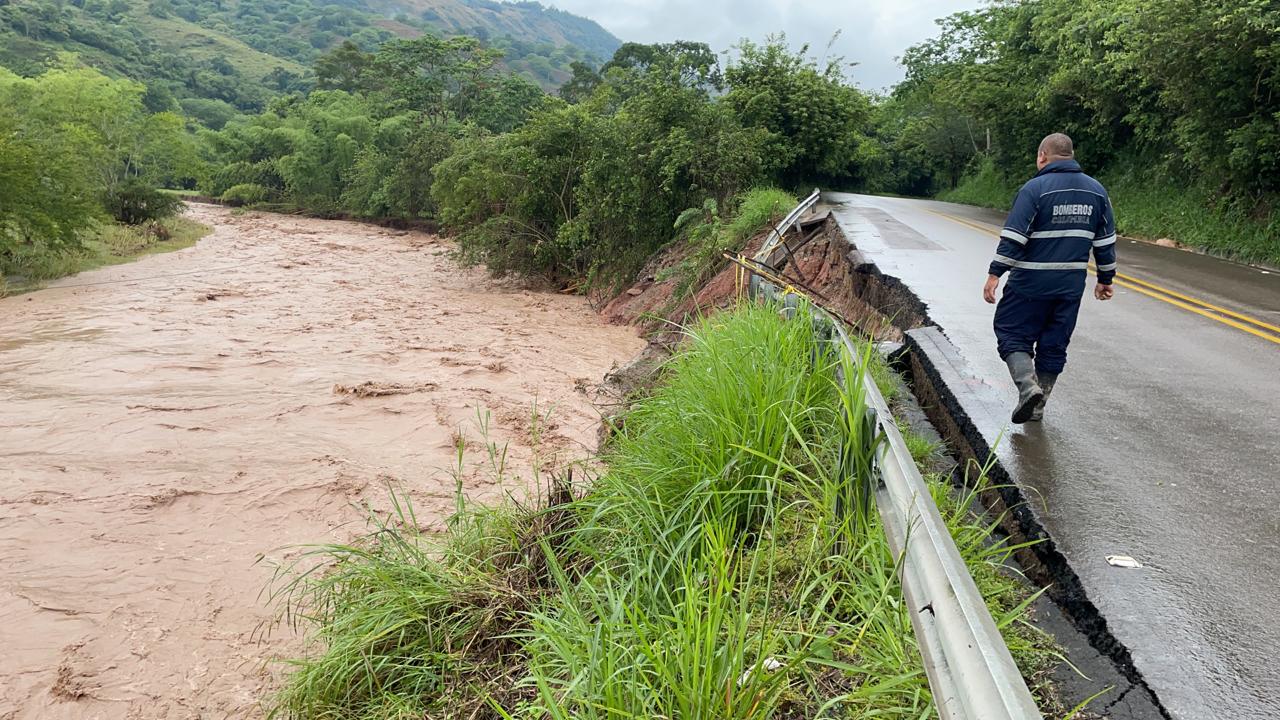 Comunidad en general hace un llamado urgente a las autoridades competentes para que realicen intervención inmediata a la Ruta 45.