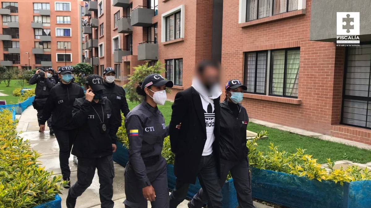 Legalizan captura de fotógrafo Alex Cruz, acusado por abuso sexual