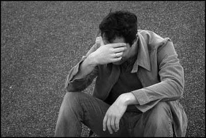 Abren línea para atender problemas emocionales en los hombres